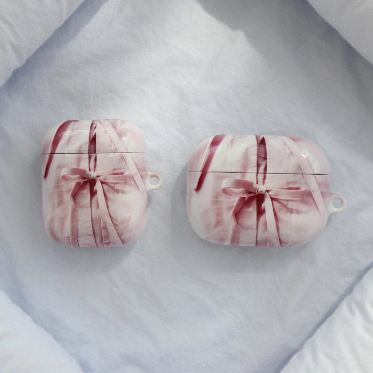 HIOOkr Tie a pink ribbon airpods case (Glossy hard)