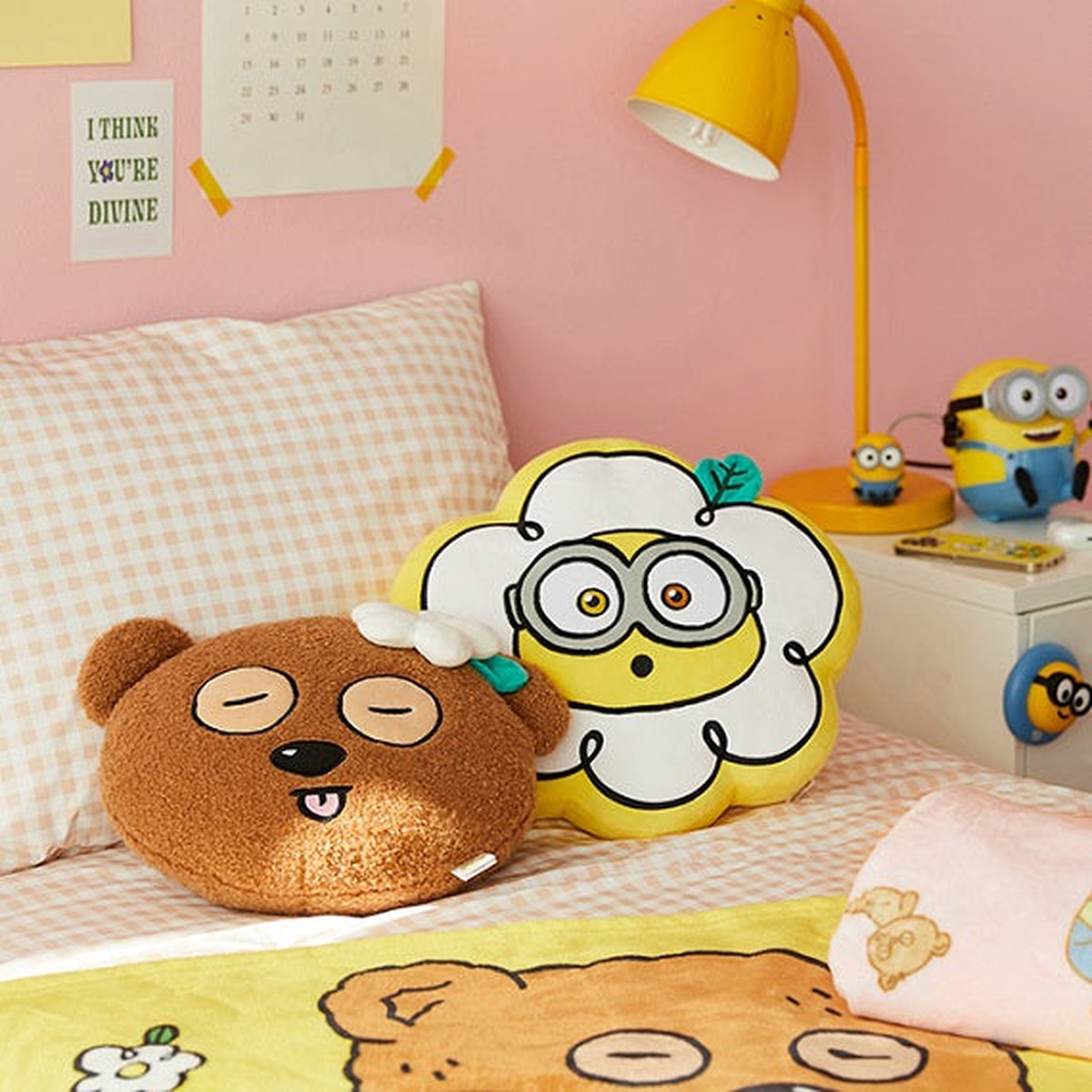 Minions Bello Daisy Cushion (2)