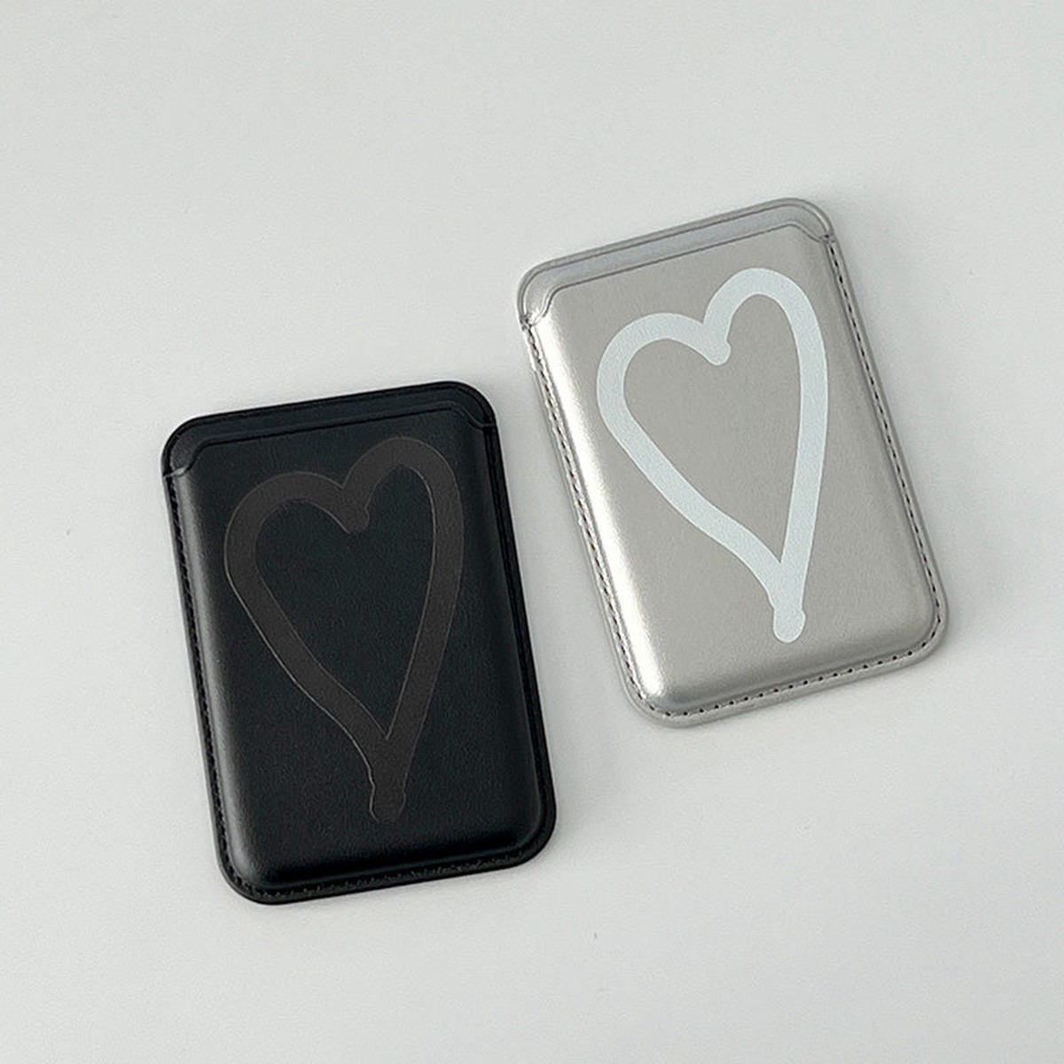 85Cuter Heart Drawing Magsafe Card Wallet