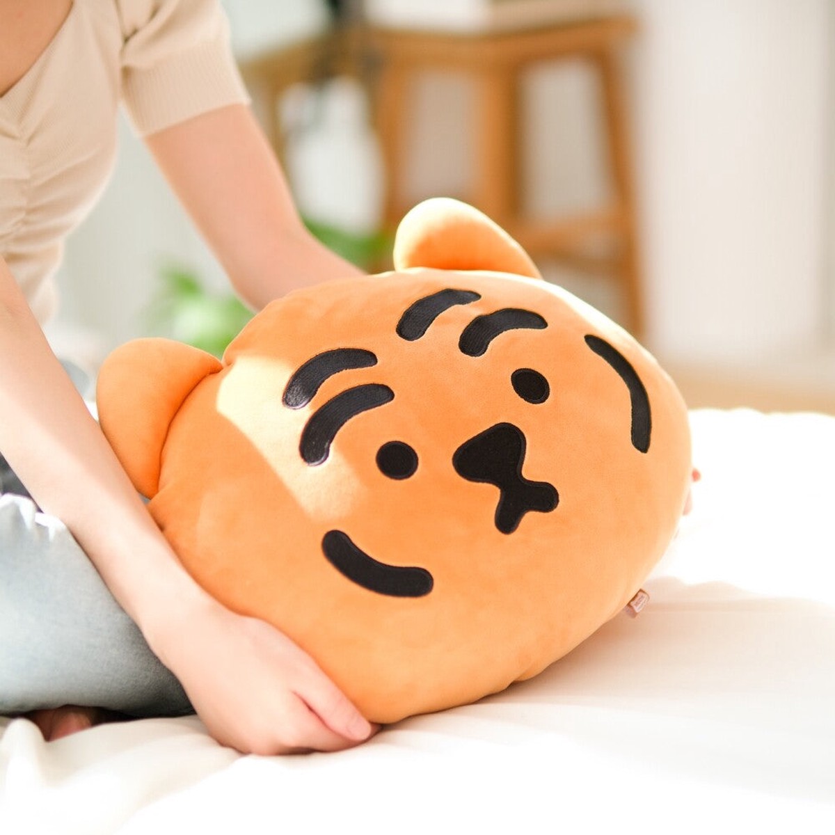 Muzik Tiger Face Cushion (3)