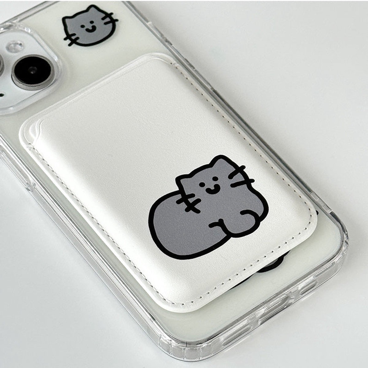 85Cuter Russian Blue Cat Magsafe Card Wallet
