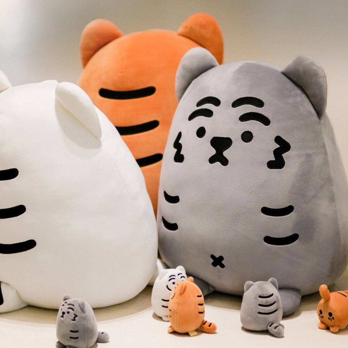 Muzik Tiger Giant Cushion (3)