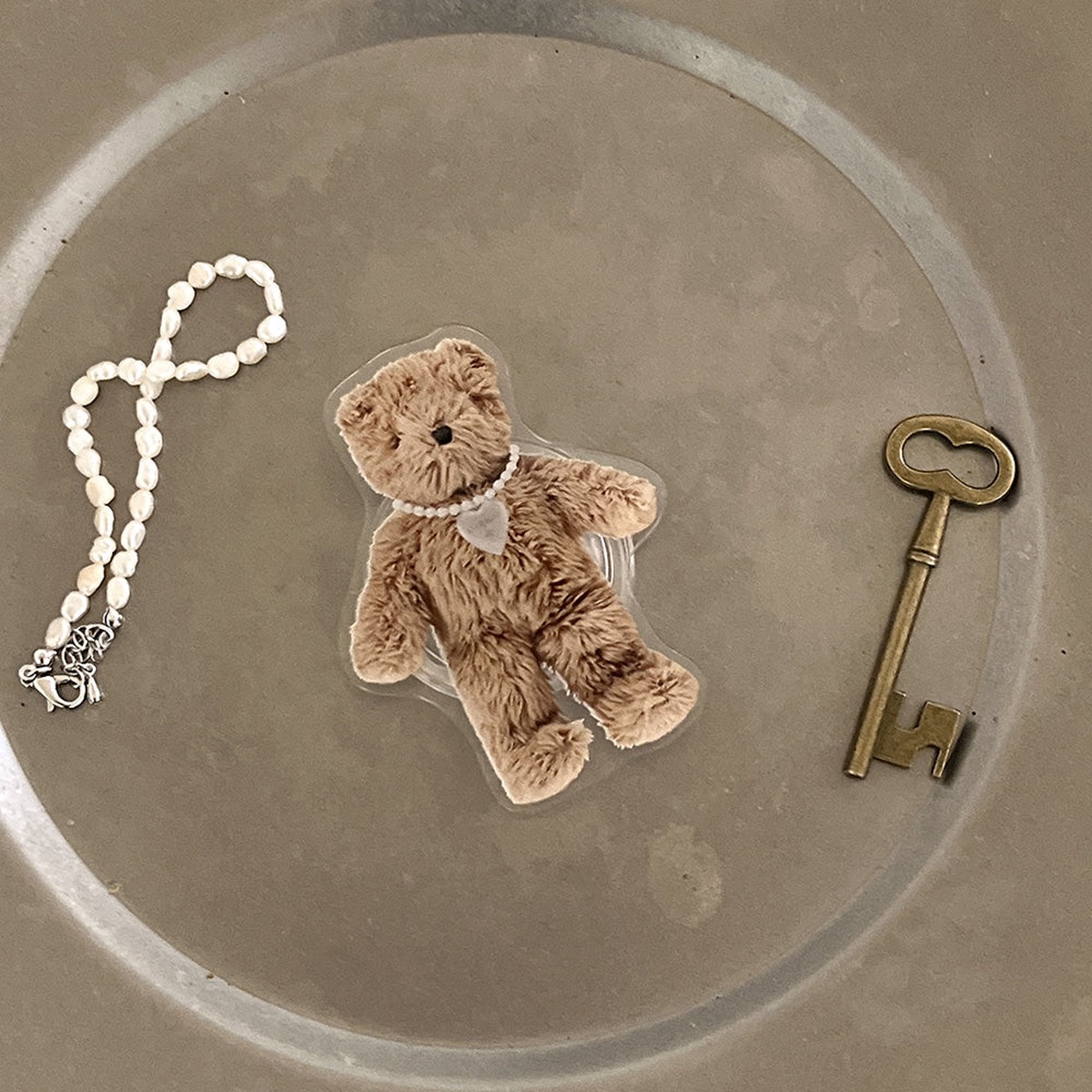 9Mademoment Teddy Souvenir Pendant Acrylic Tok