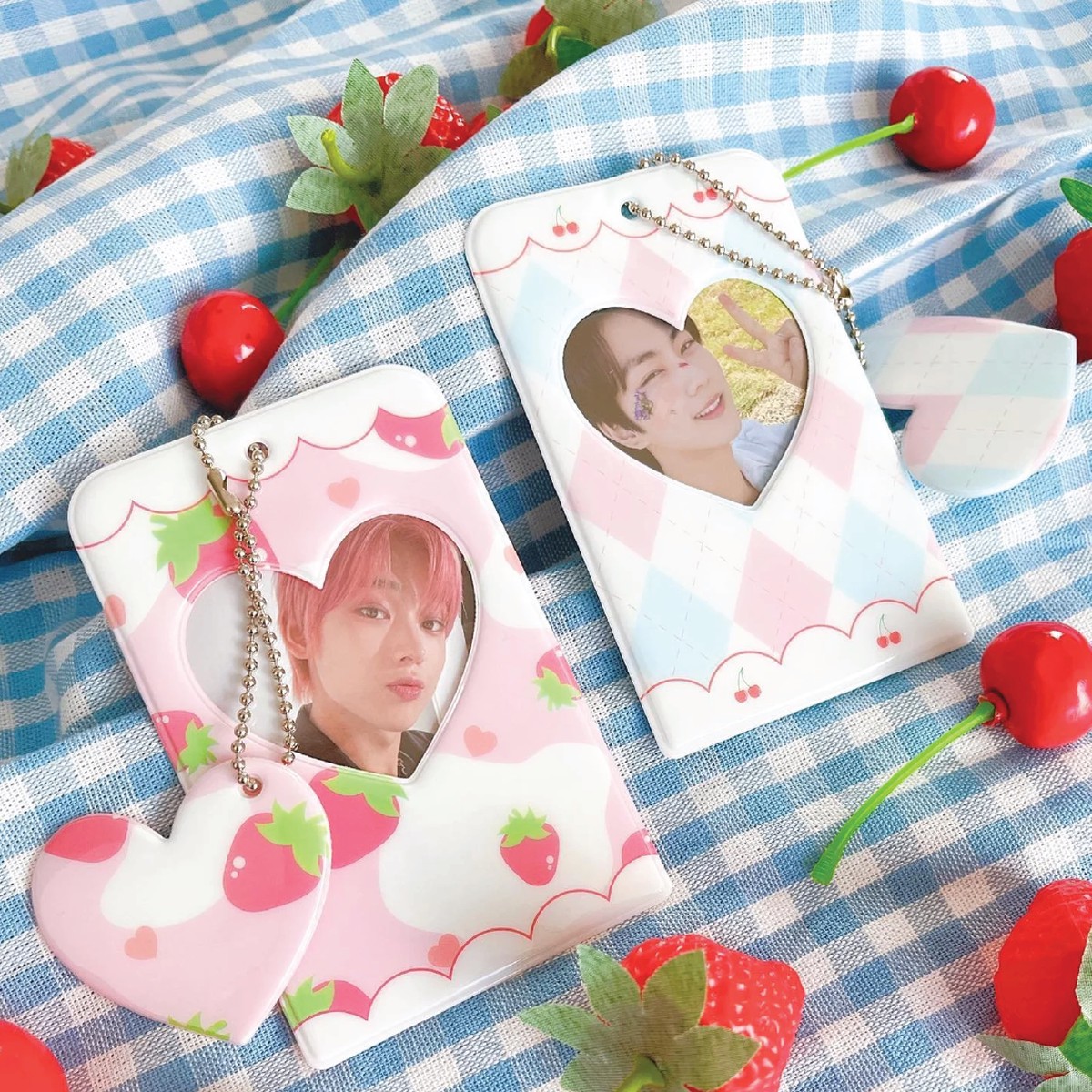 Borahstudio Photocard Holder (StrawberryCherry)